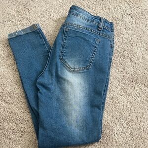 Size 7 Encore Blue Jeans